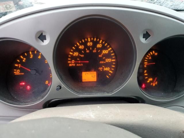 2004 Nissan Altima Base