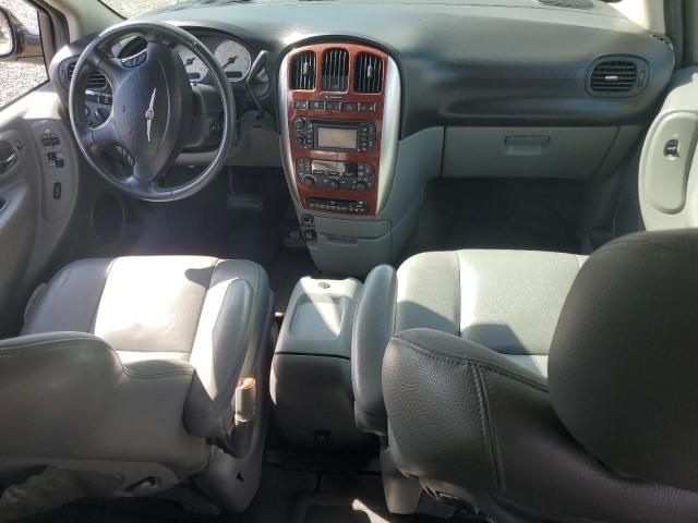 2005 Chrysler Town & Country Limited