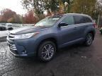 2017 Toyota Highlander SE