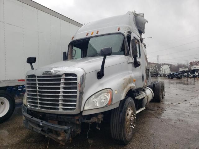 2013 Freightliner Cascadia 125