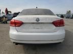 2015 Volkswagen Passat SE