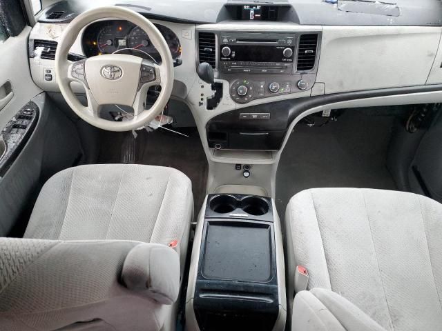 2011 Toyota Sienna LE