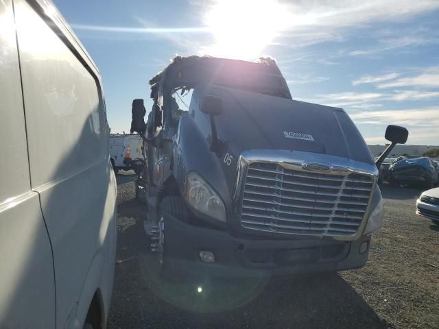 2015 Freightliner Cascadia 125