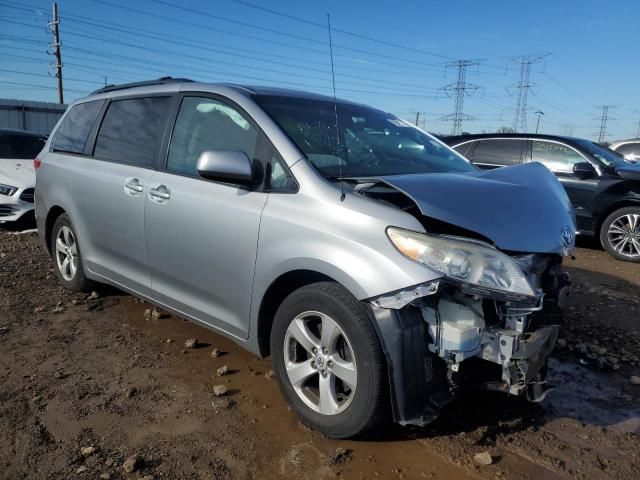 2013 Toyota Sienna LE