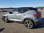 2022 Volvo XC40 T5 R-Design