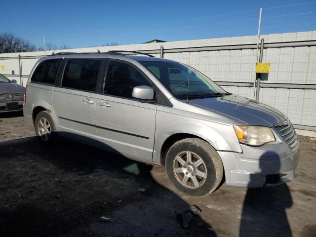 2010 Chrysler Town & Country Touring