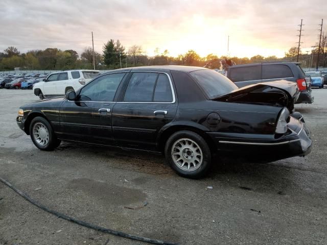 2000 Ford Crown Victoria LX