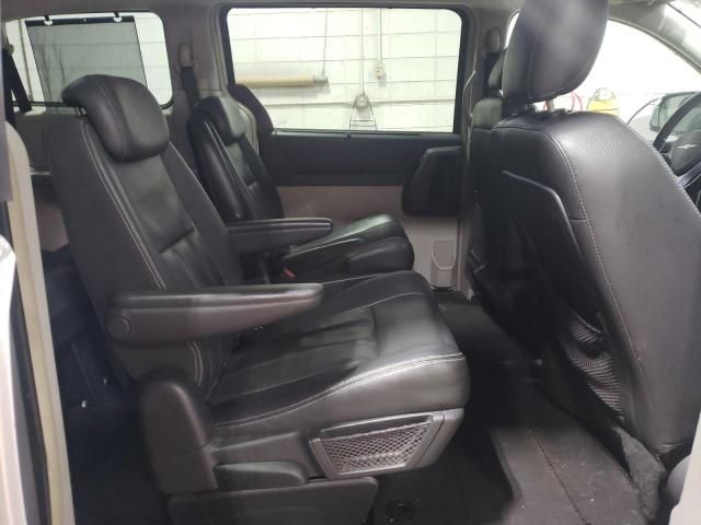 2009 Chrysler Town & Country Touring