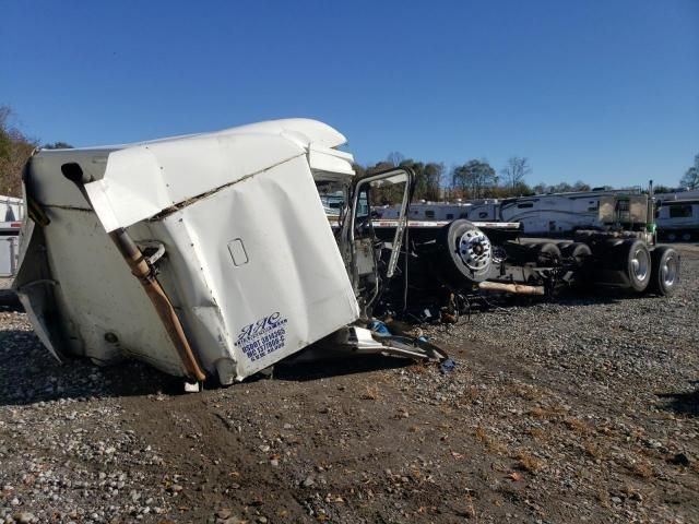 2002 Freightliner Conventional Columbia