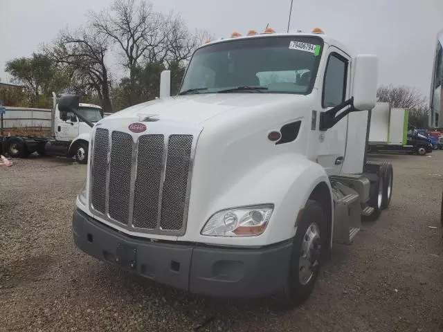 2022 Peterbilt 579