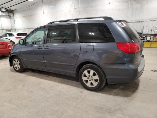 2010 Toyota Sienna CE