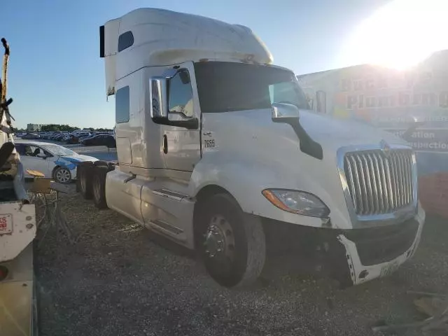 2019 International LT625