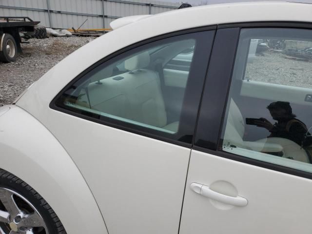 2008 Volkswagen New Beetle Triple White