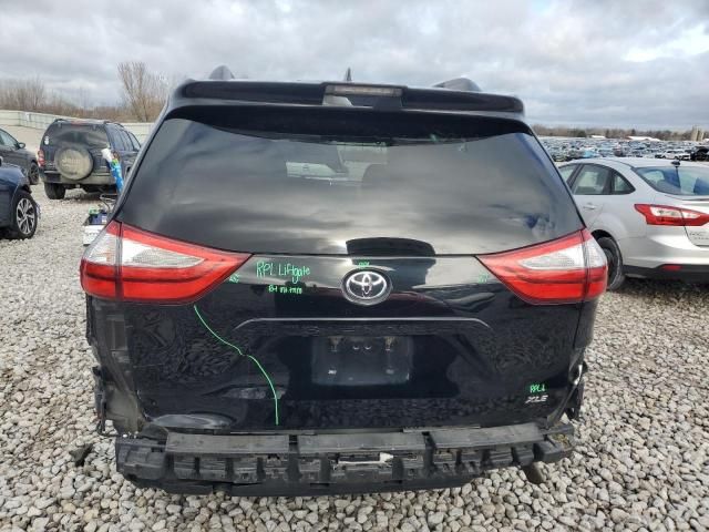 2018 Toyota Sienna XLE