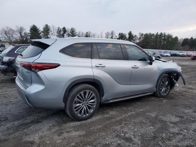 2022 Toyota Highlander Hybrid Platinum