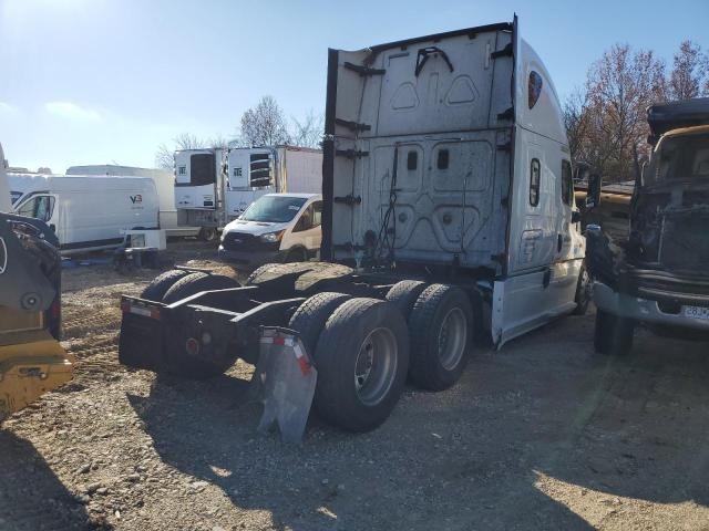 2016 Freightliner Cascadia 125