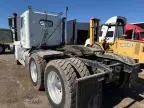 2000 Freightliner Conventional FLD120