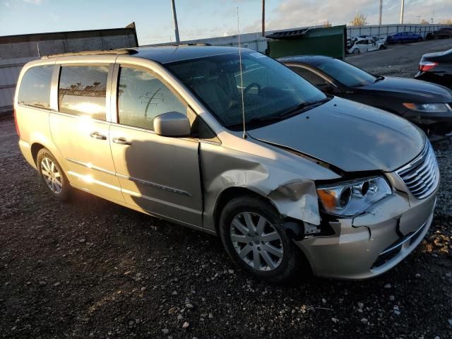 2016 Chrysler Town & Country Touring