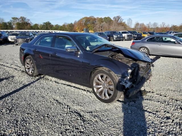 2018 Chrysler 300 Touring