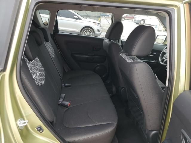 2010 KIA Soul +