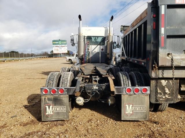 2007 Kenworth Construction T800