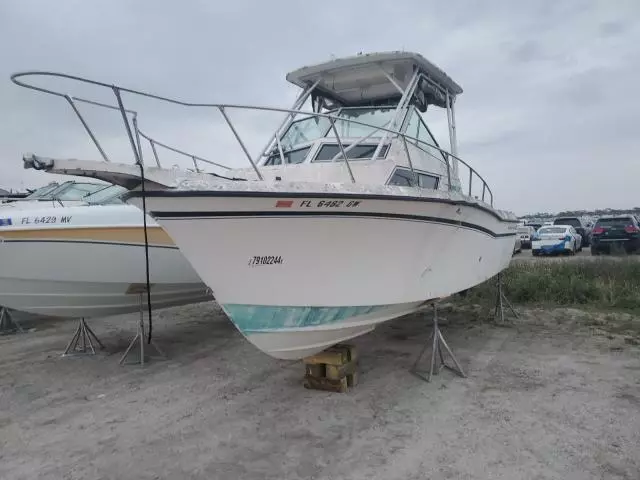 1990 Gradall Boat