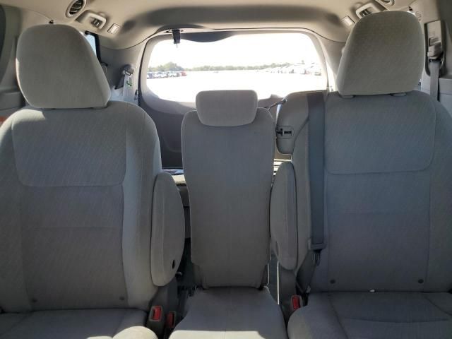 2016 Toyota Sienna LE