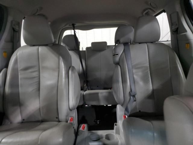 2012 Toyota Sienna XLE