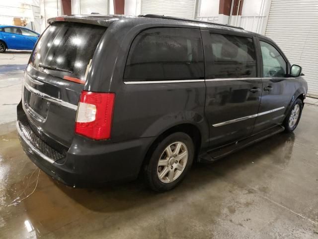 2012 Chrysler Town & Country Touring L