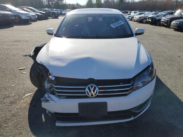 2014 Volkswagen Passat SE