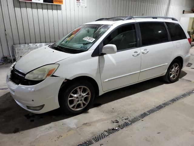 2004 Toyota Sienna XLE