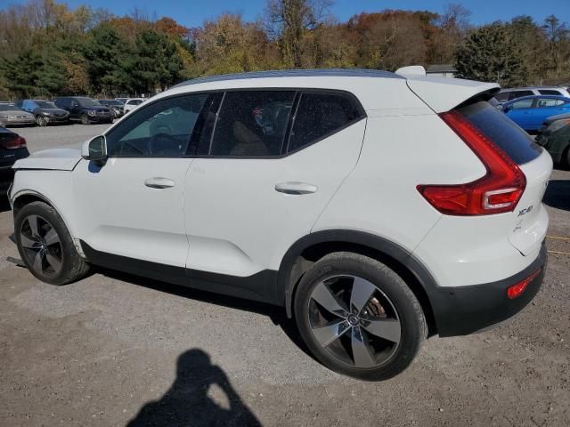 2019 Volvo XC40 T5 Momentum