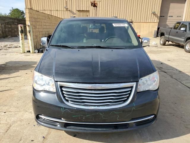 2016 Chrysler Town & Country Touring L