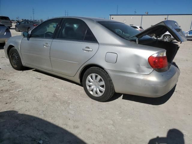 2005 Toyota Camry LE