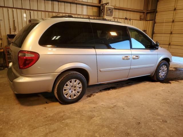 2007 Chrysler Town & Country LX