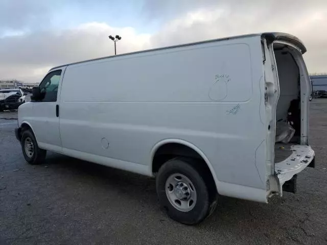 2020 Chevrolet Express G2500