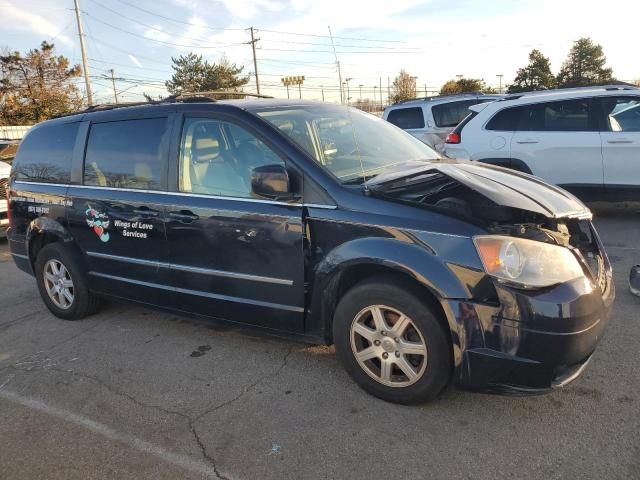 2010 Chrysler Town & Country Touring