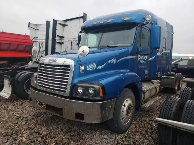 2007 Freightliner Conventional ST120