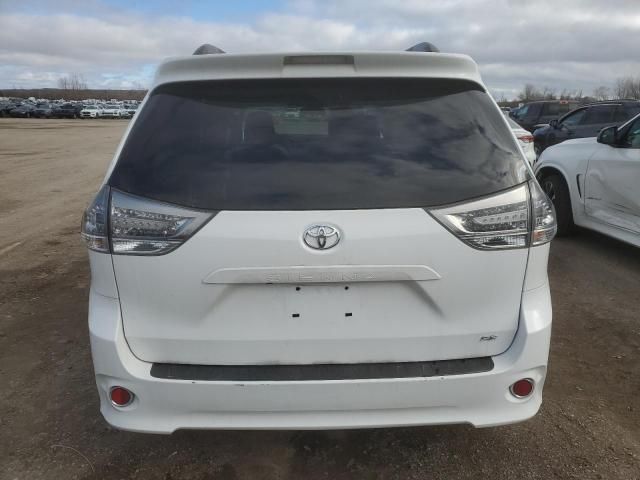 2011 Toyota Sienna Sport