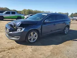 Volvo v60 Vehiculos salvage en venta: 2015 Volvo V60 Premier