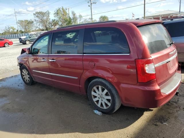 2016 Chrysler Town & Country Touring