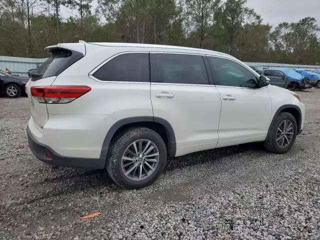 2018 Toyota Highlander SE