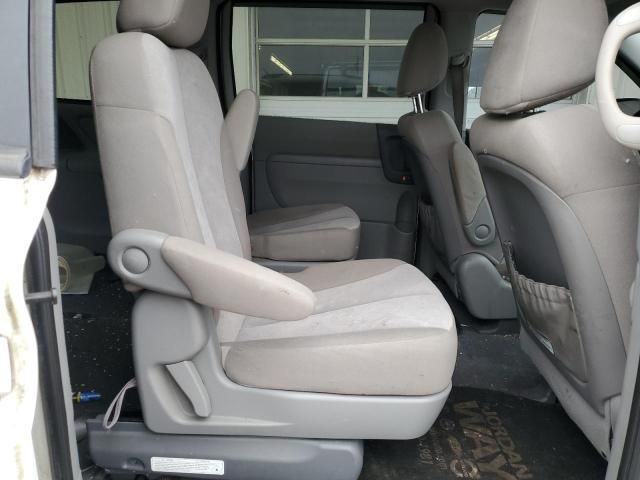 2011 KIA Sedona LX