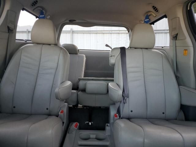 2012 Toyota Sienna XLE