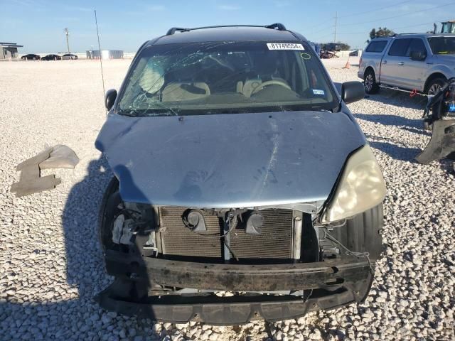 2005 Toyota Sienna CE