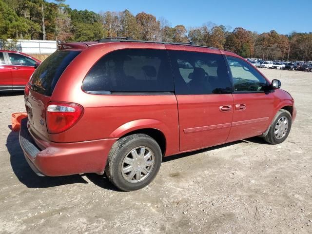 2006 Chrysler Town & Country LX