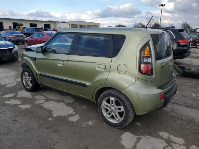 2010 KIA Soul +