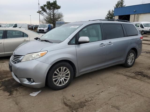 2012 Toyota Sienna XLE