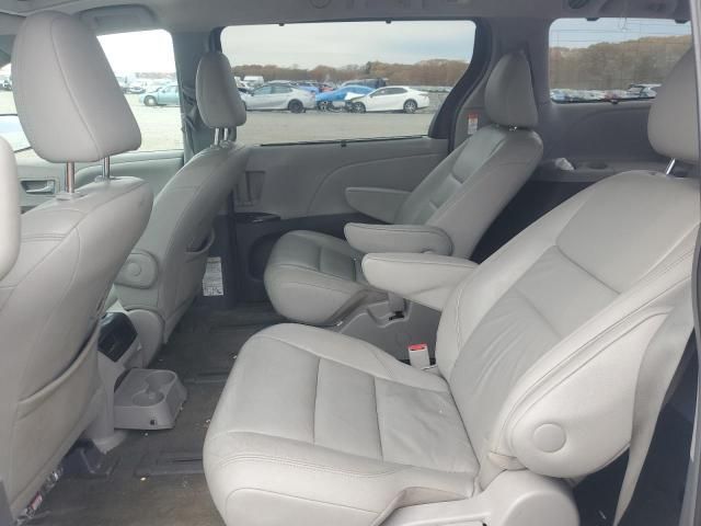 2015 Toyota Sienna XLE