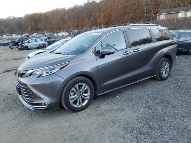 2022 Toyota Sienna Limited